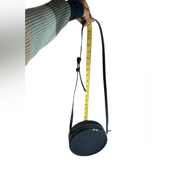 Sézane Nicole Circle Croc Embossed Leather Bag - Picture 12 of 12